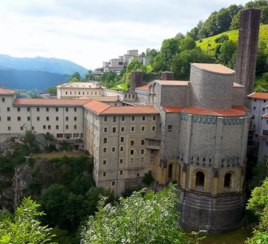 senderismo madrid viaje trekking aventura subalpino pais vasco 9aranzazu