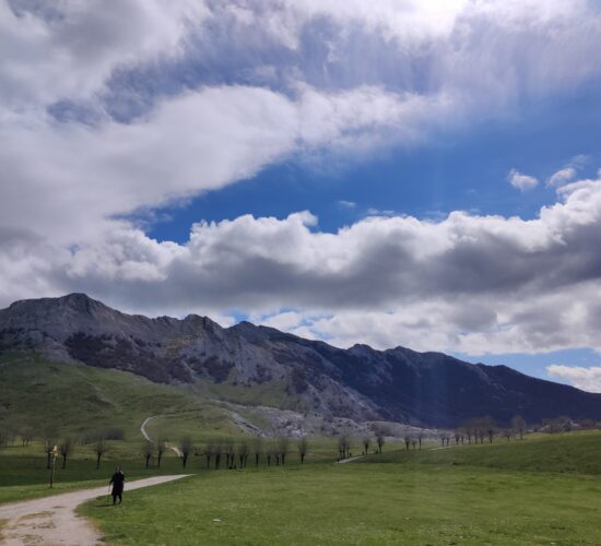 viaje aizkorri trekking senderismo IMG_20250418_115555 viaje aizkorri trekking senderismo