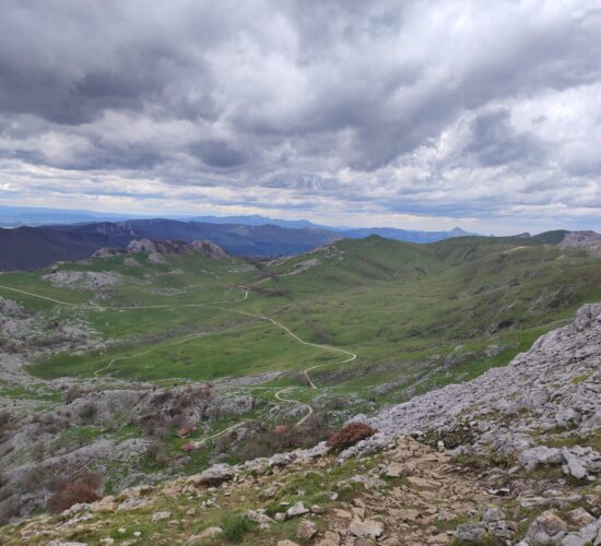 viaje aizkorri trekking senderismo IMG_20250418_152610